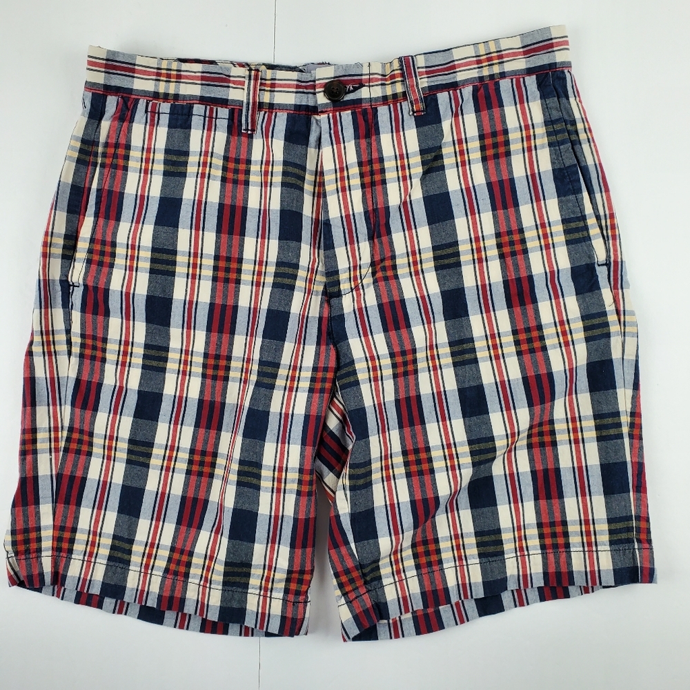 JCP men's cotton 2 button close plaid shorts 32